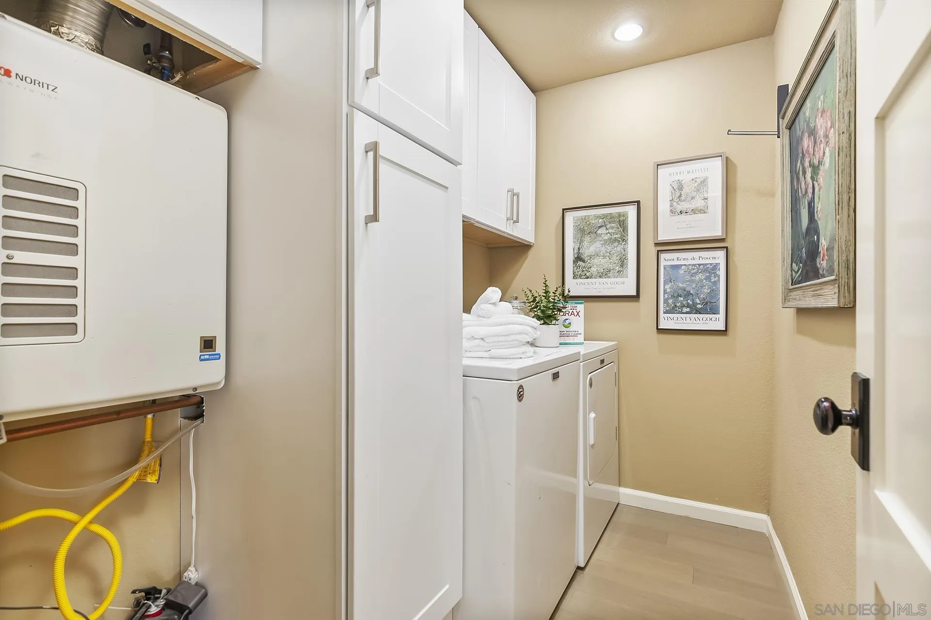 5358 Caminito Velasquez