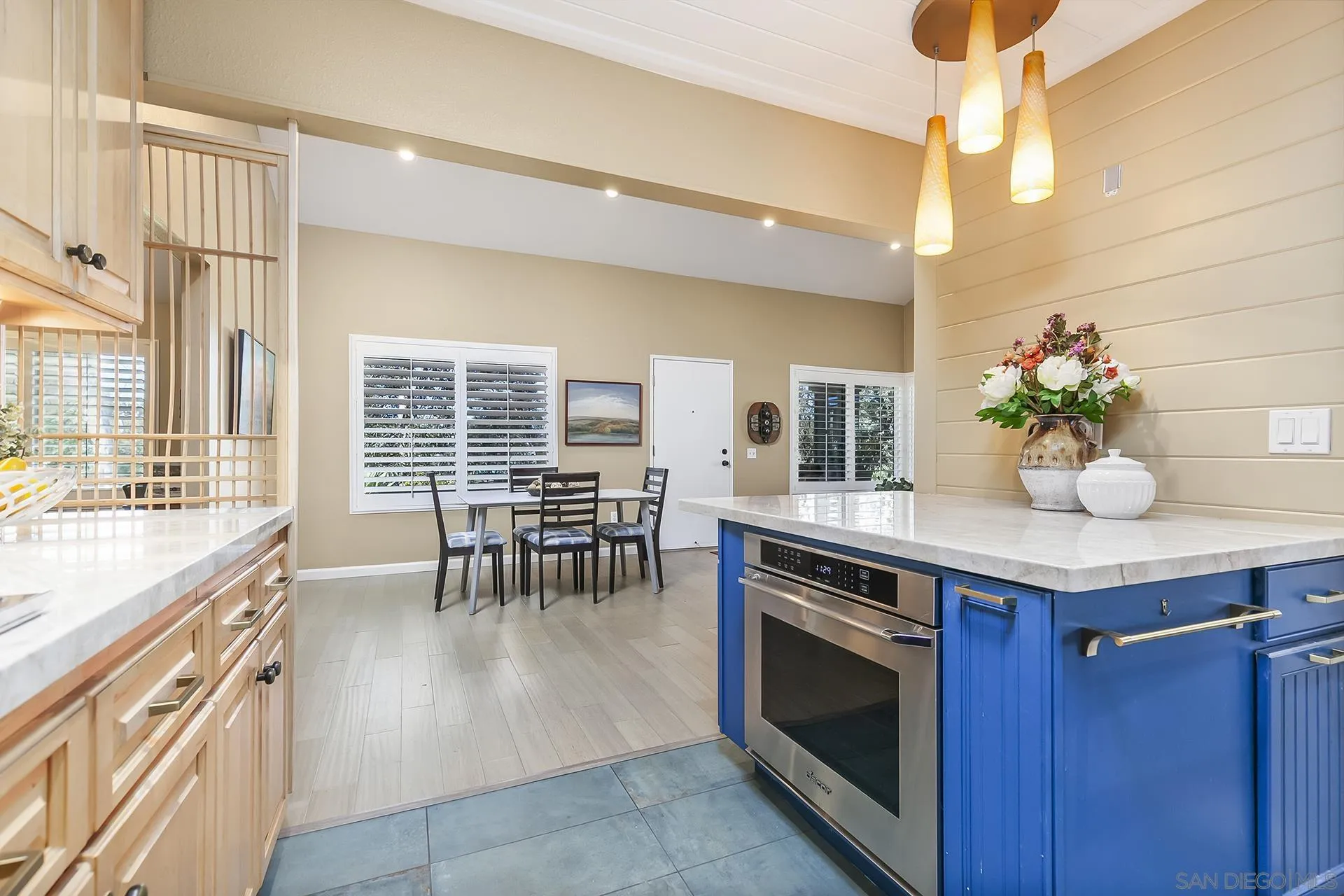 5358 Caminito Velasquez