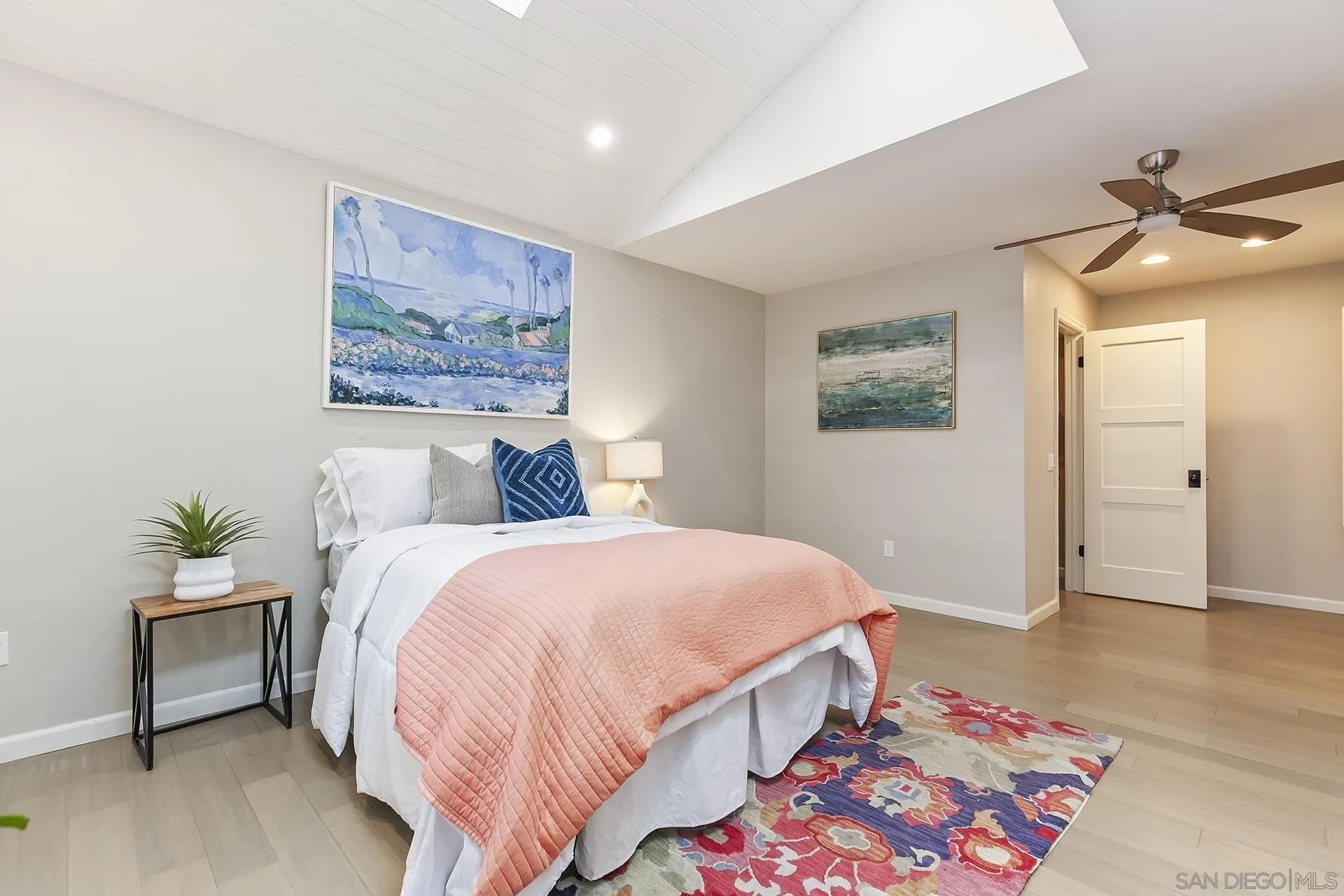 5358 Caminito Velasquez