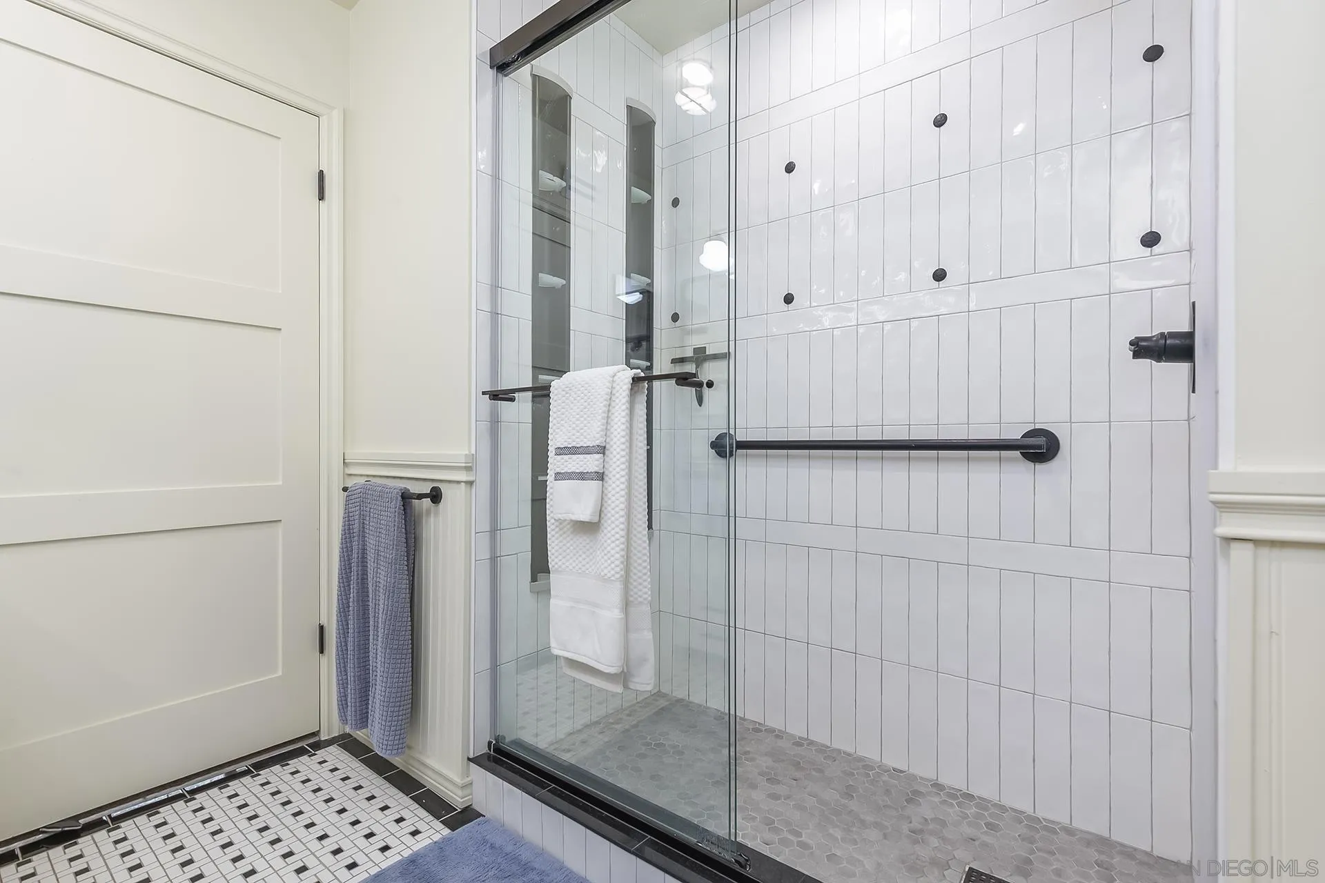 5358 Caminito Velasquez