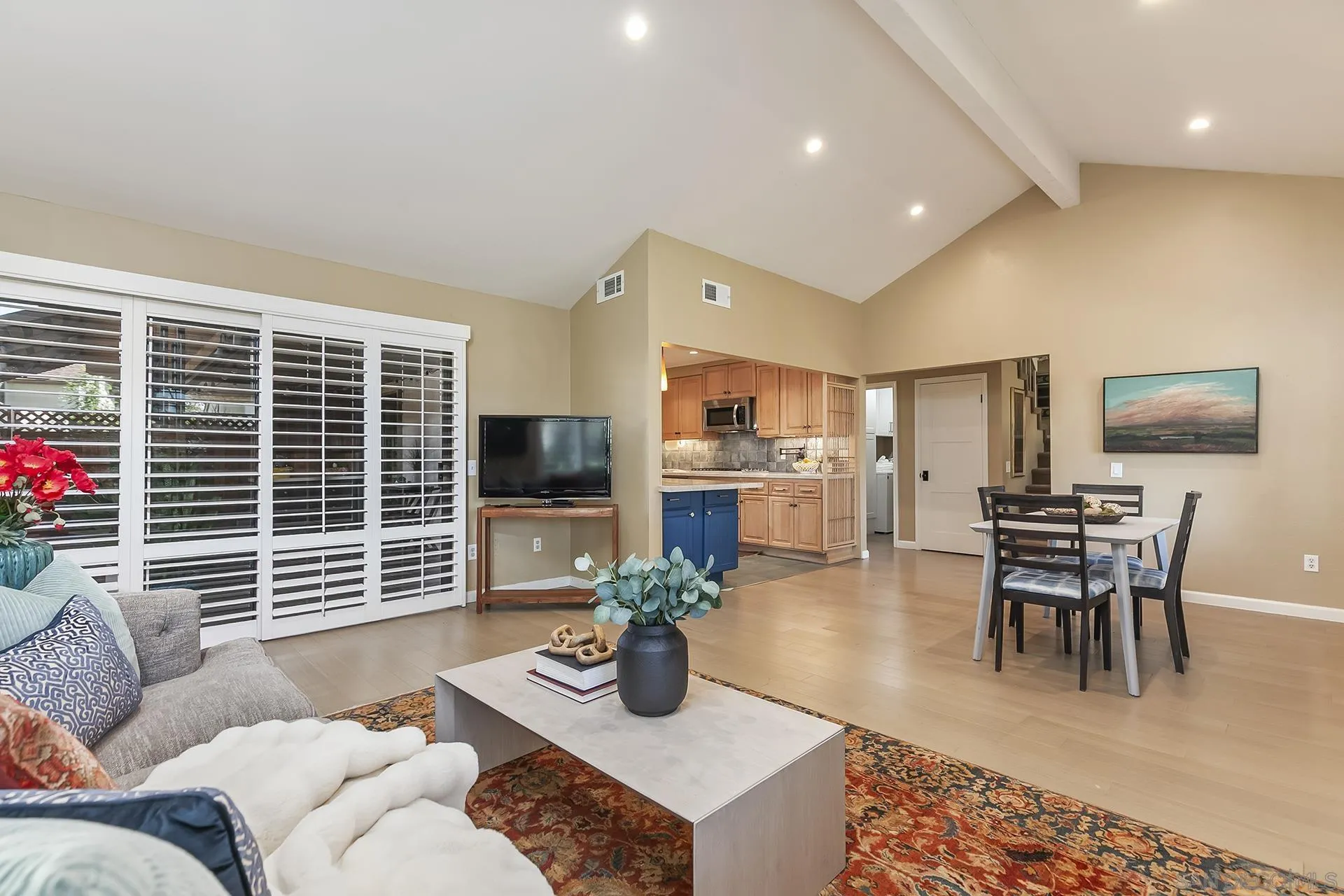 5358 Caminito Velasquez