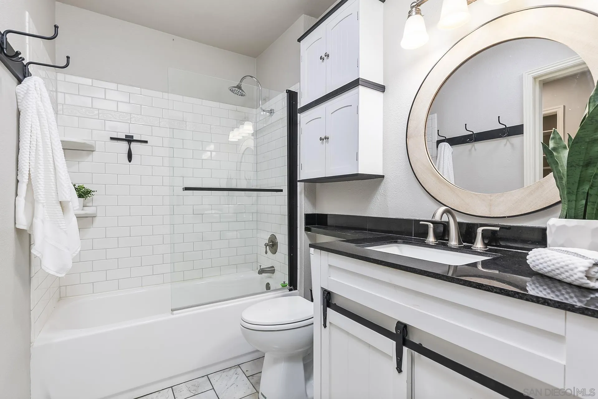 5358 Caminito Velasquez