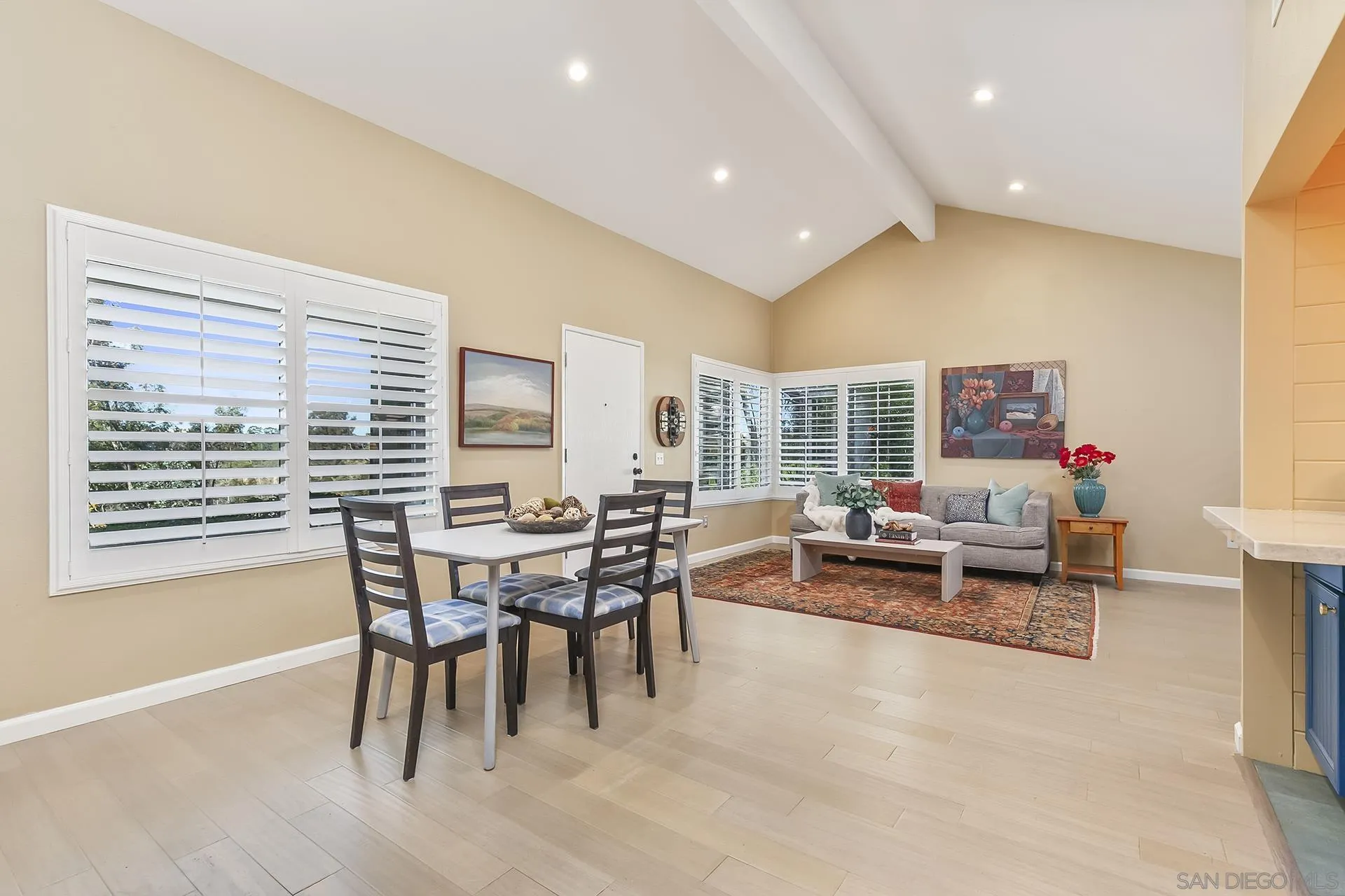 5358 Caminito Velasquez