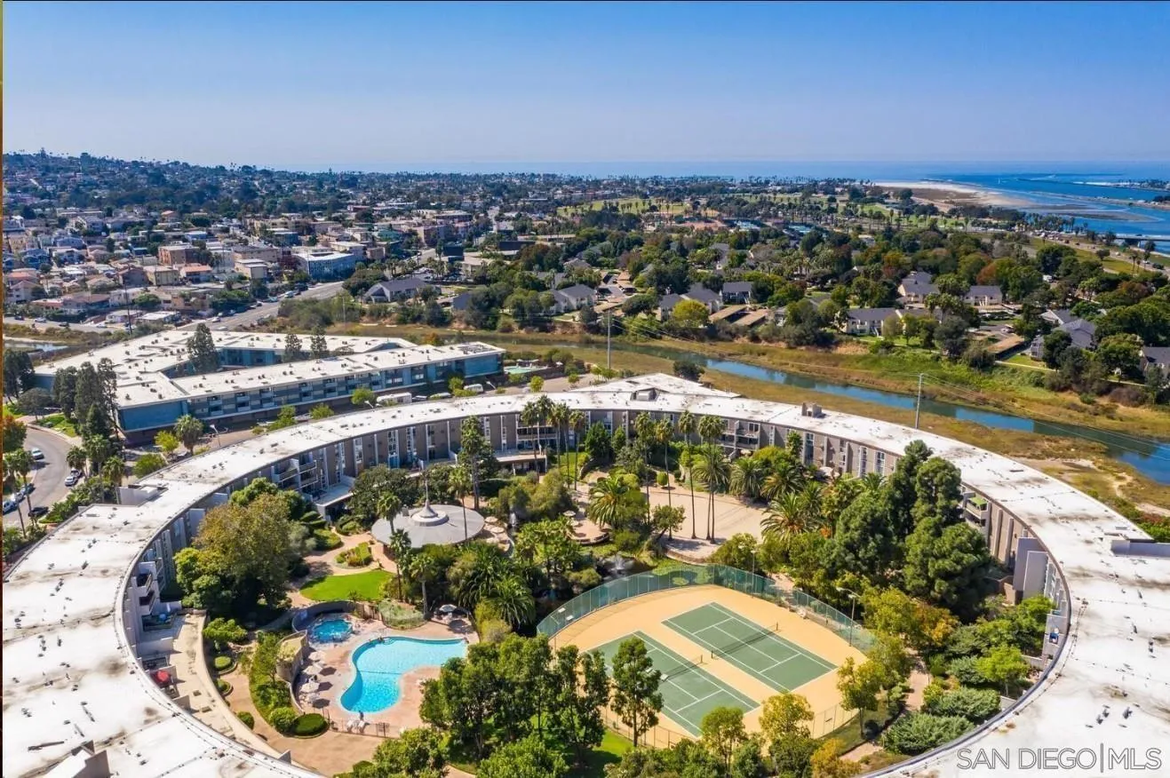 3050 Rue Dorleans Unit 429