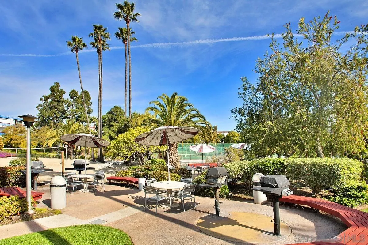 3050 Rue Dorleans Unit 429