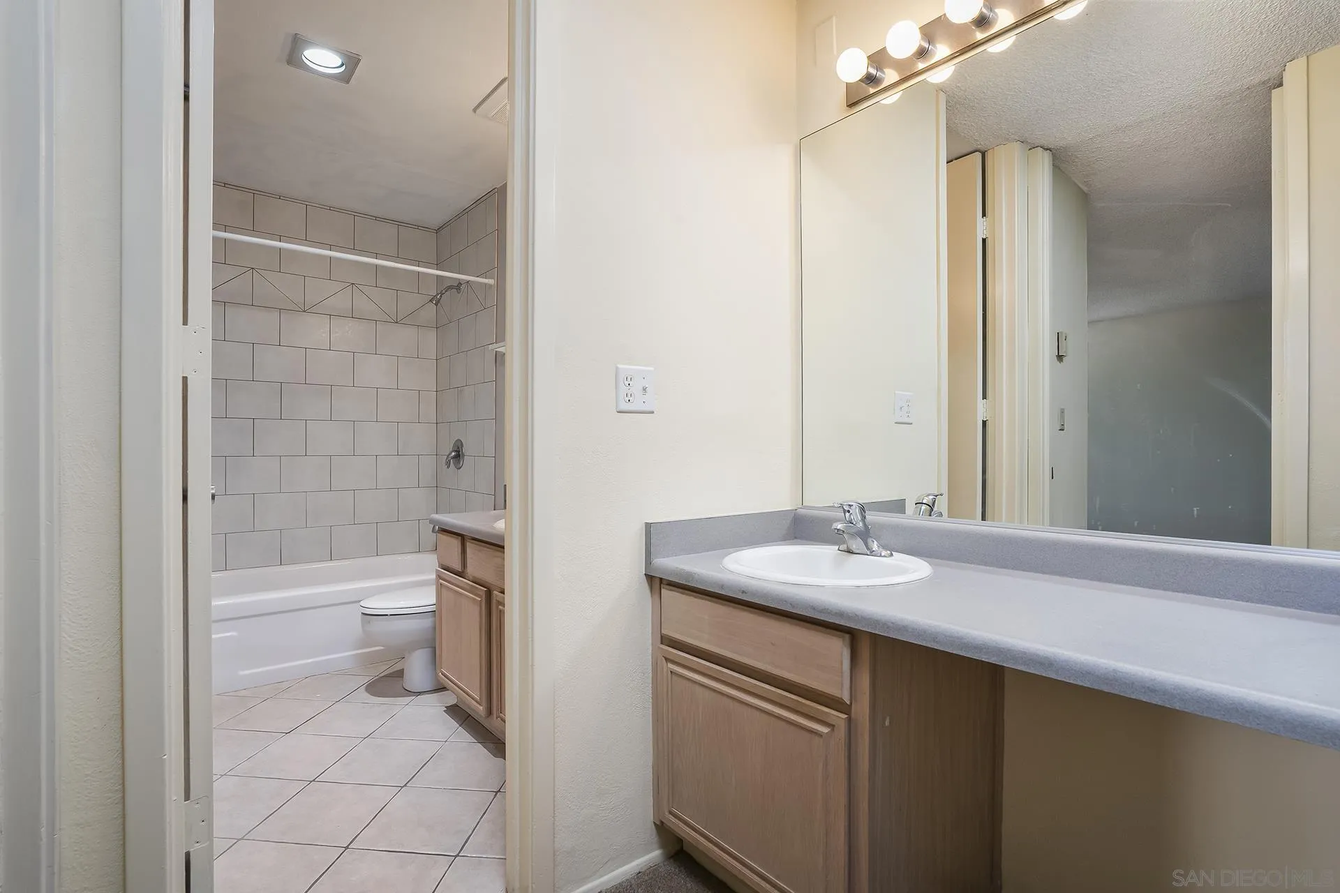 3050 Rue Dorleans Unit 429