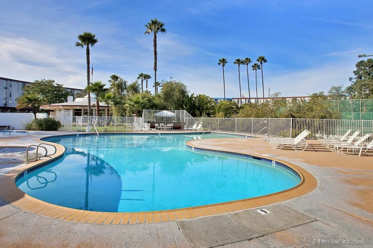 3050 Rue Dorleans Unit 429