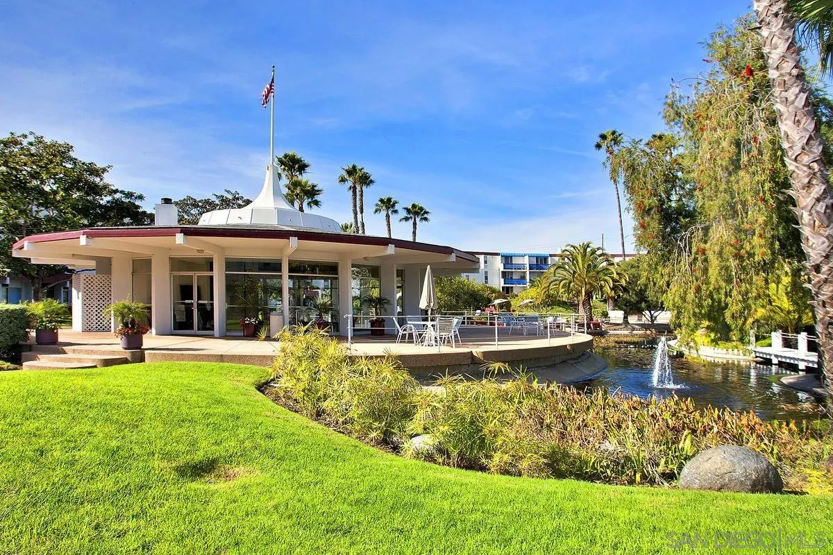 3050 Rue Dorleans Unit 429