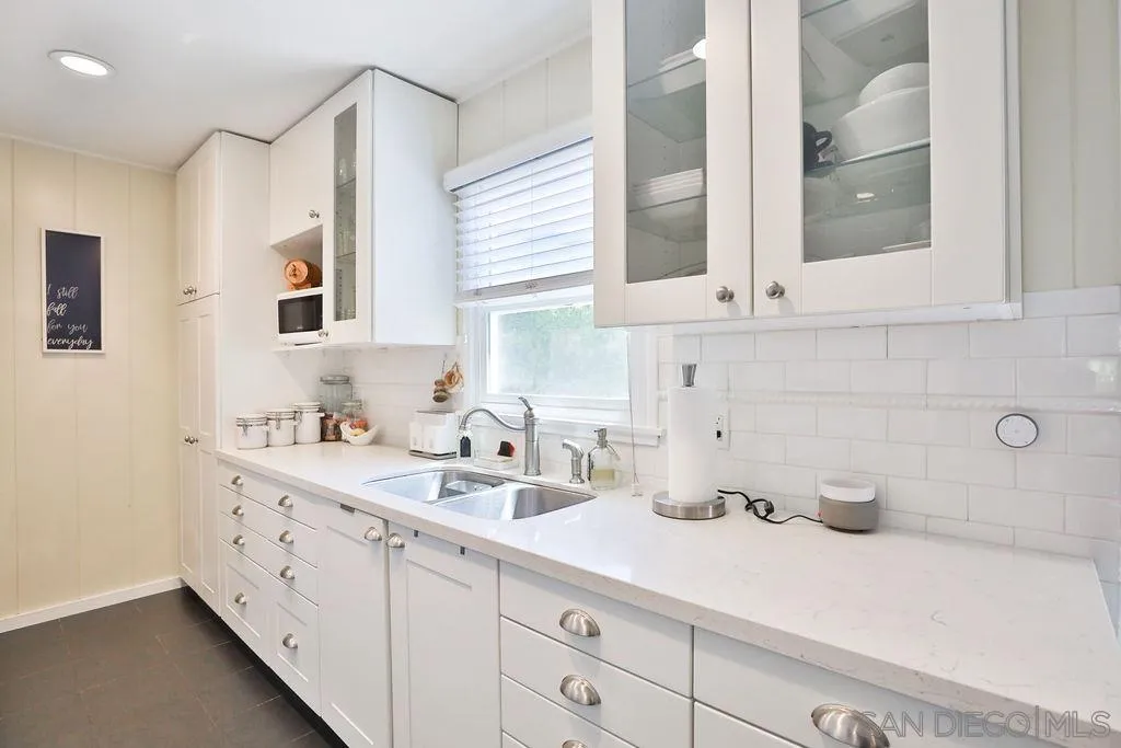 4831-35 Brighton Ave