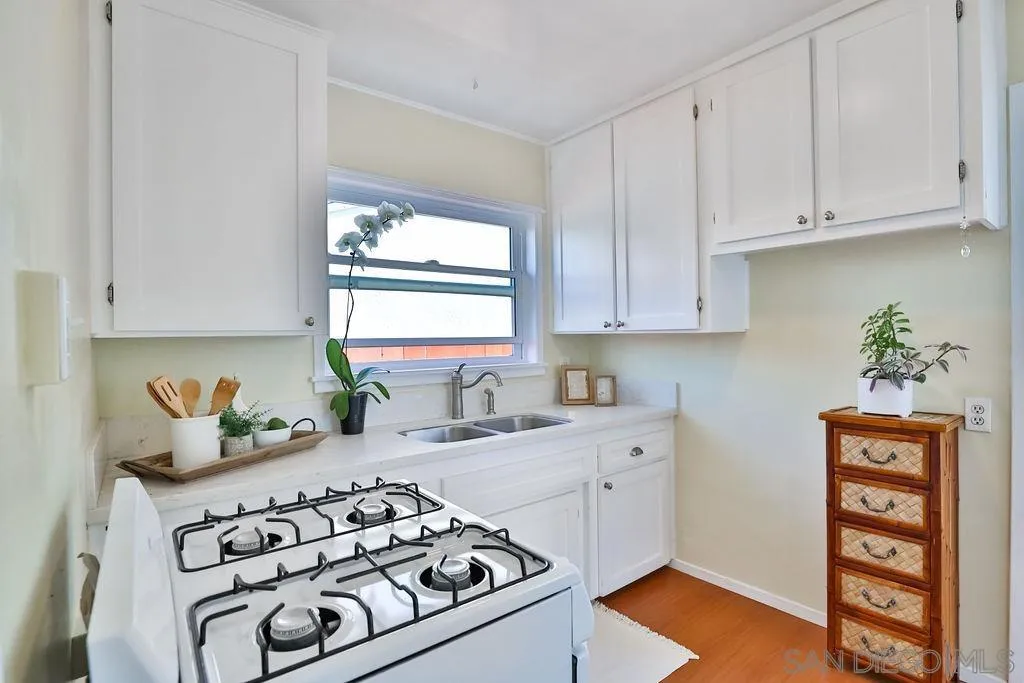 4831-35 Brighton Ave