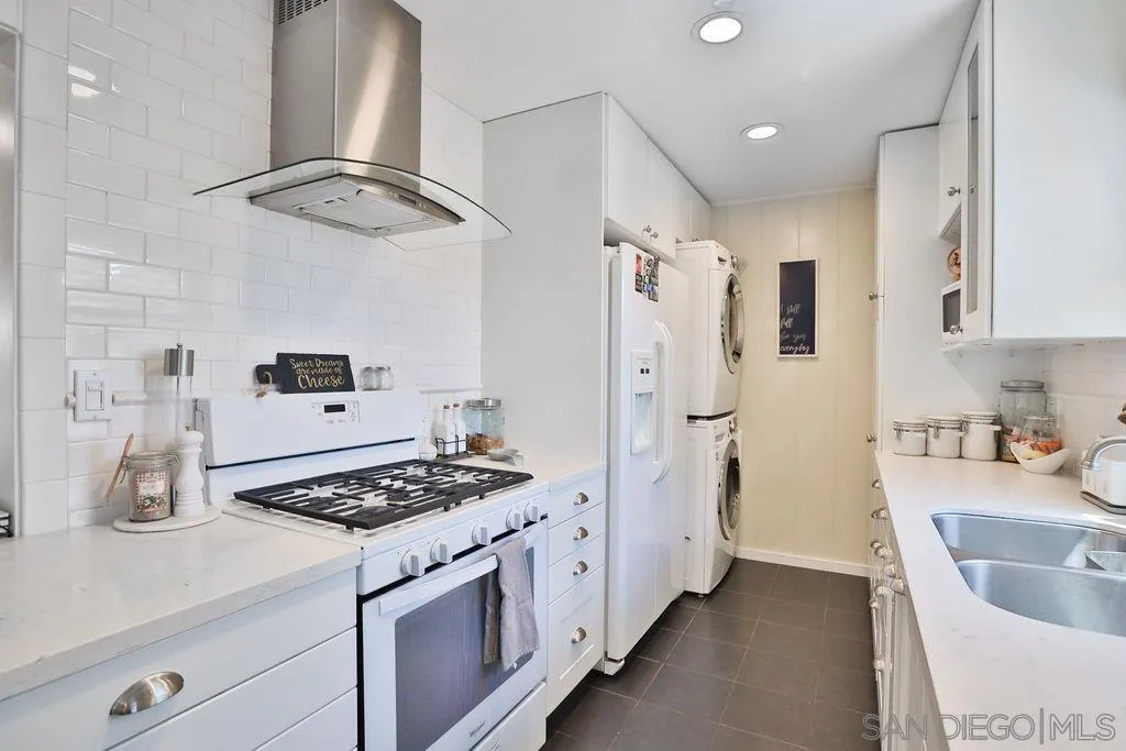 4831-35 Brighton Ave