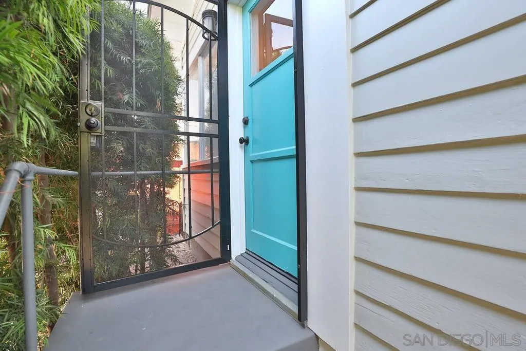 4831-35 Brighton Ave