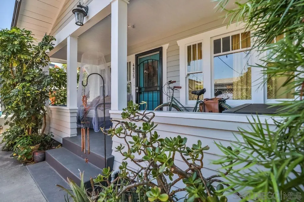 4831-35 Brighton Ave