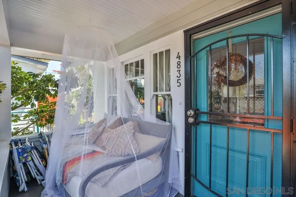 4831-35 Brighton Ave