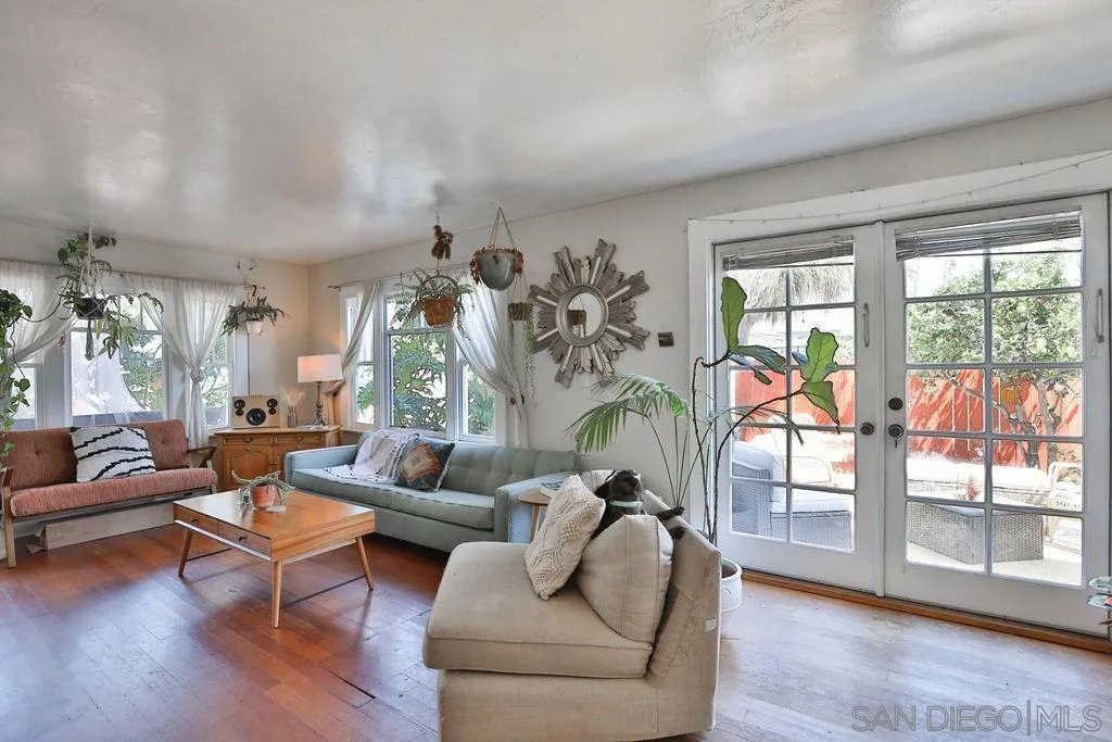 4831-35 Brighton Ave