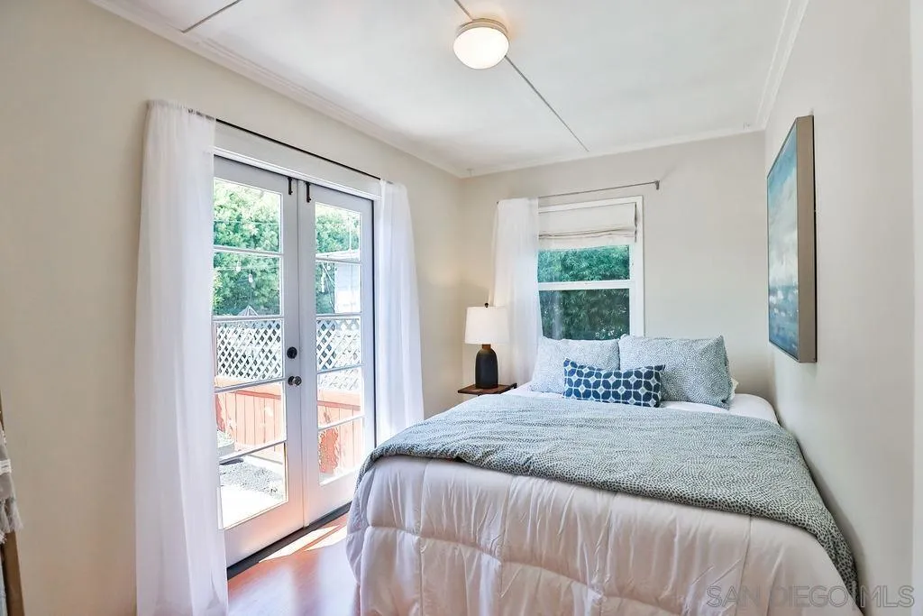 4831-35 Brighton Ave