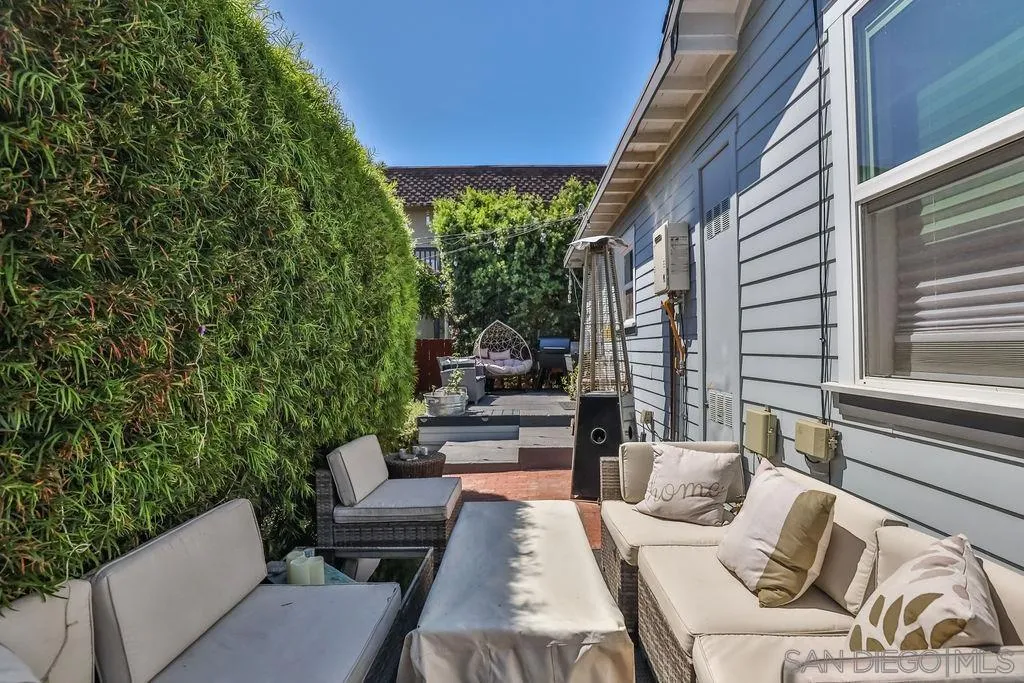 4831-35 Brighton Ave