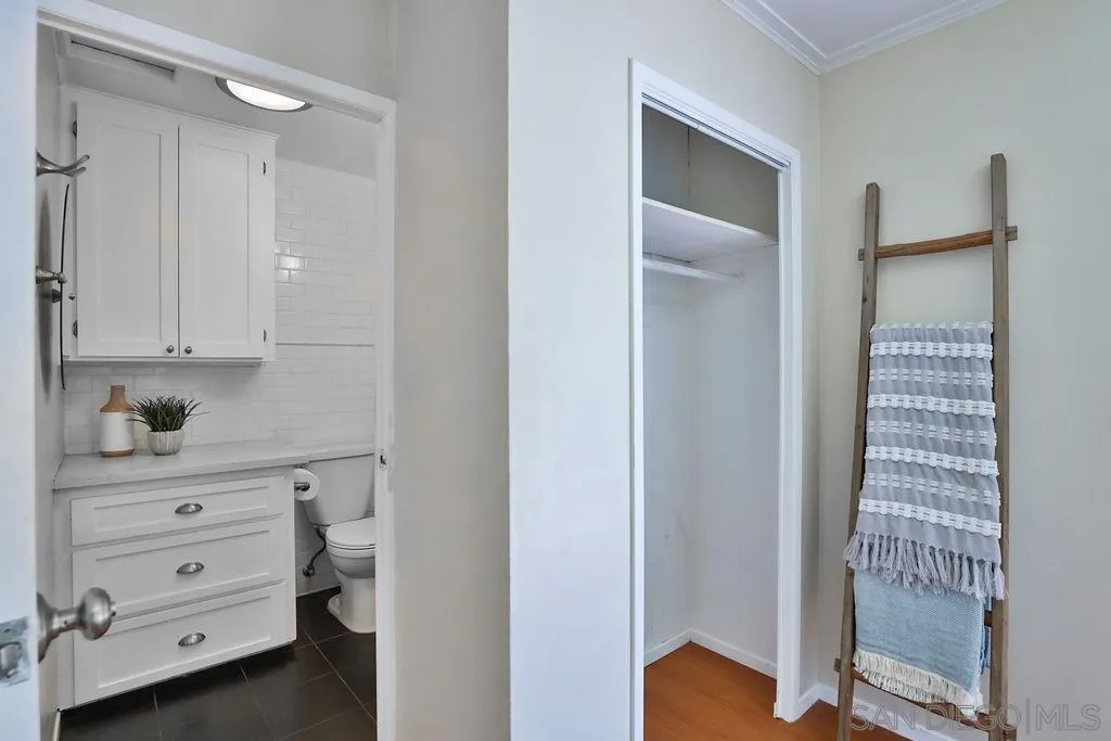 4831-35 Brighton Ave