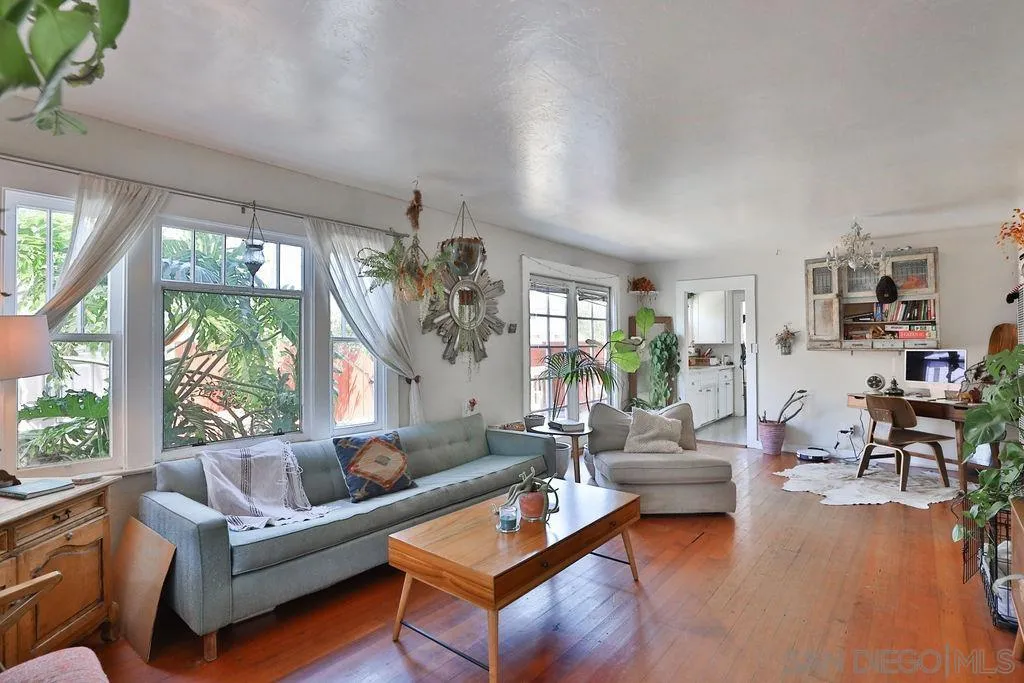 4831-35 Brighton Ave