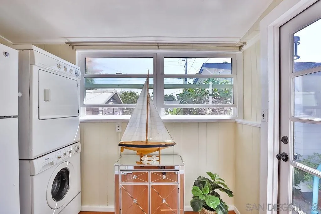 4831-35 Brighton Ave