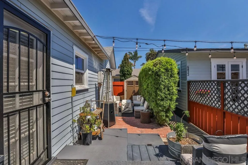 4831-35 Brighton Ave