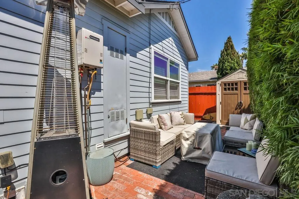 4831-35 Brighton Ave