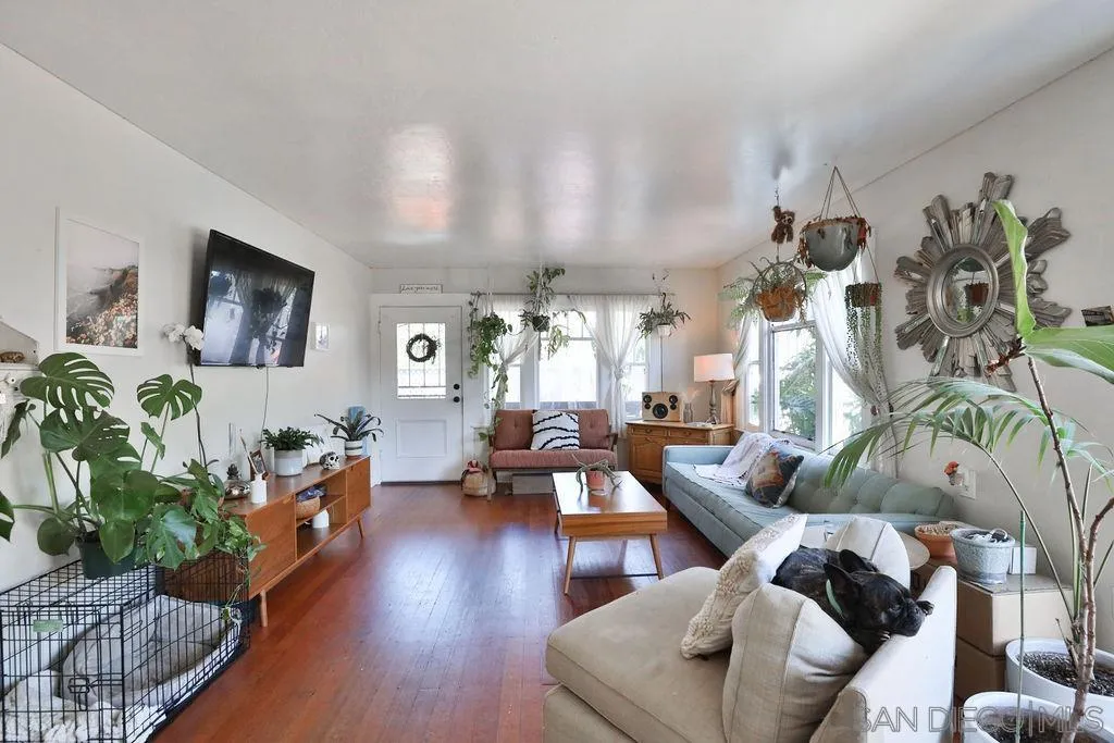 4831-35 Brighton Ave