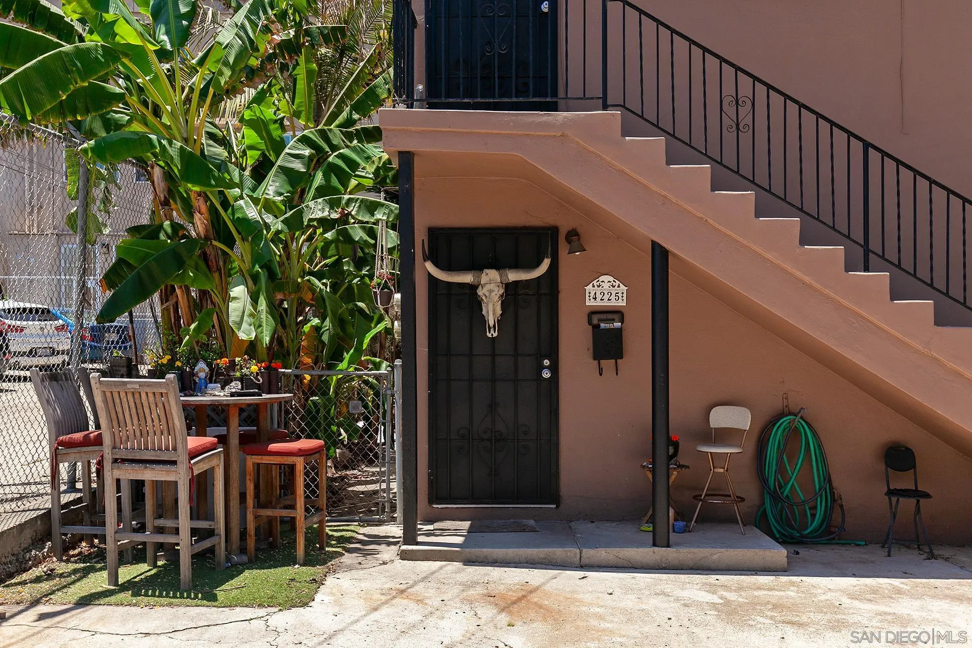 4225-4227 Whittier St