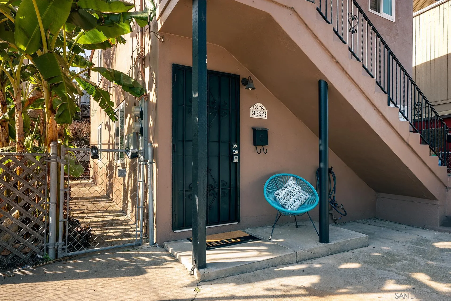 4225-4227 Whittier St