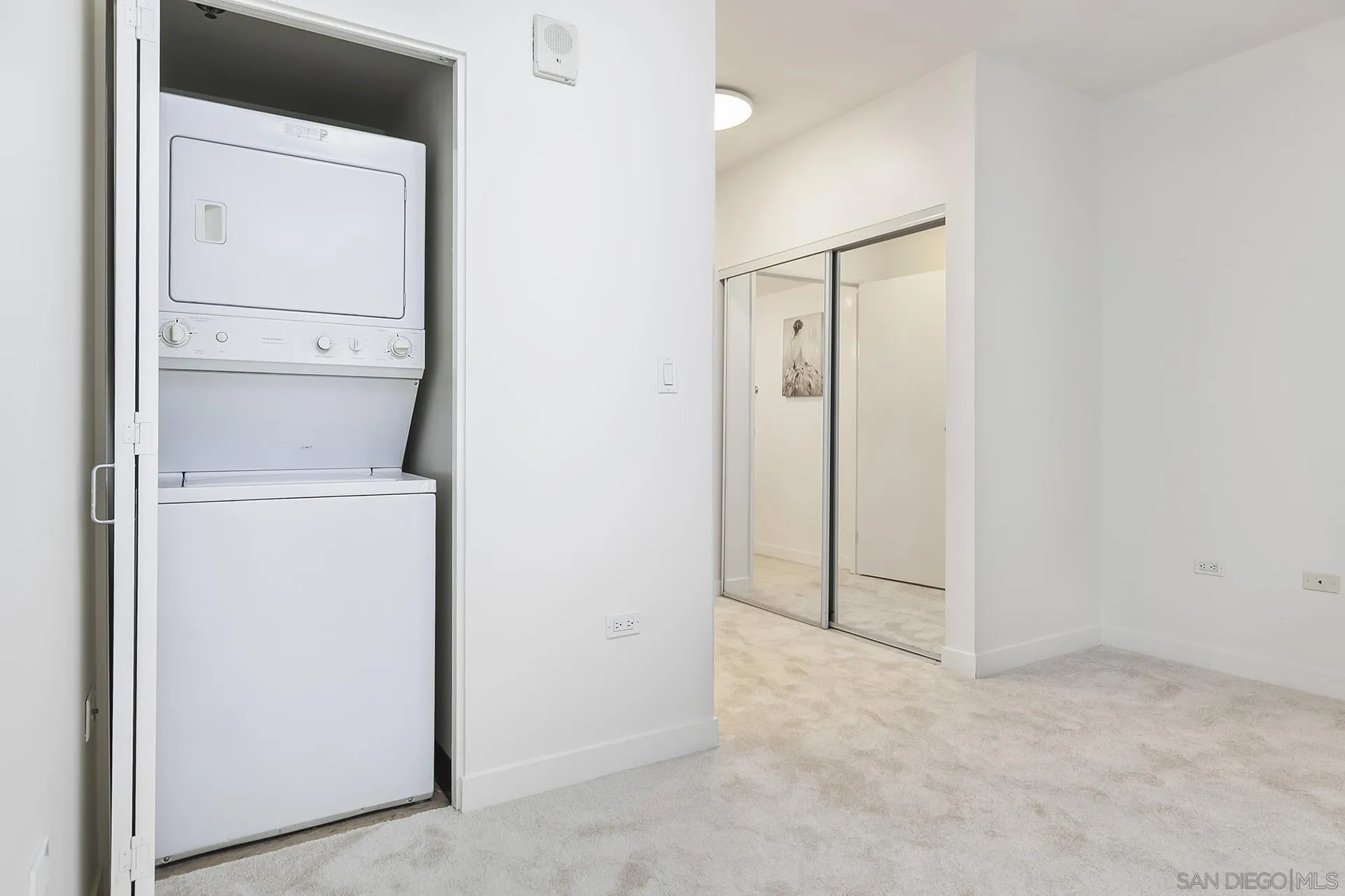 425 W Beech St Unit 327