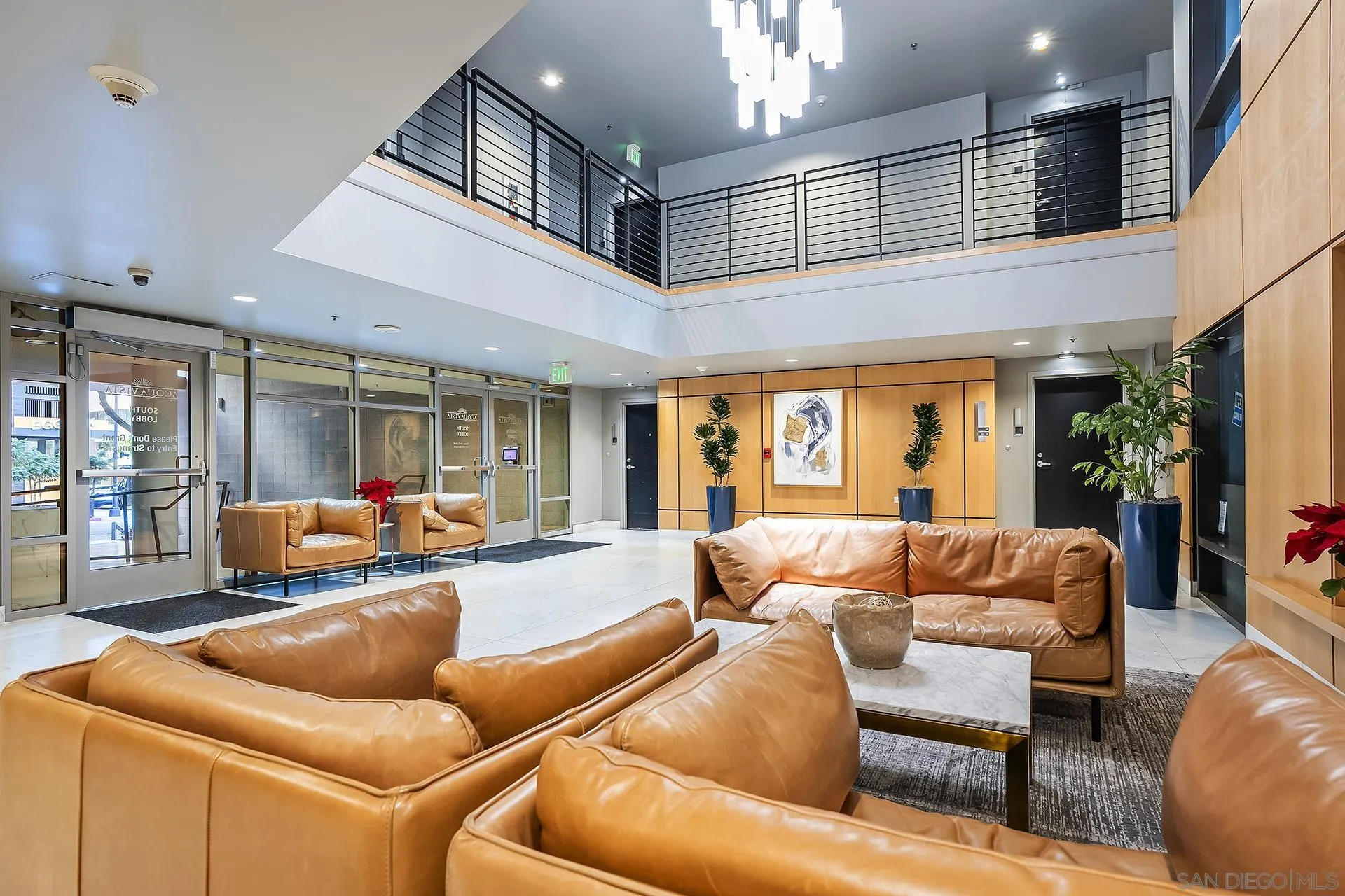 425 W Beech St Unit 327