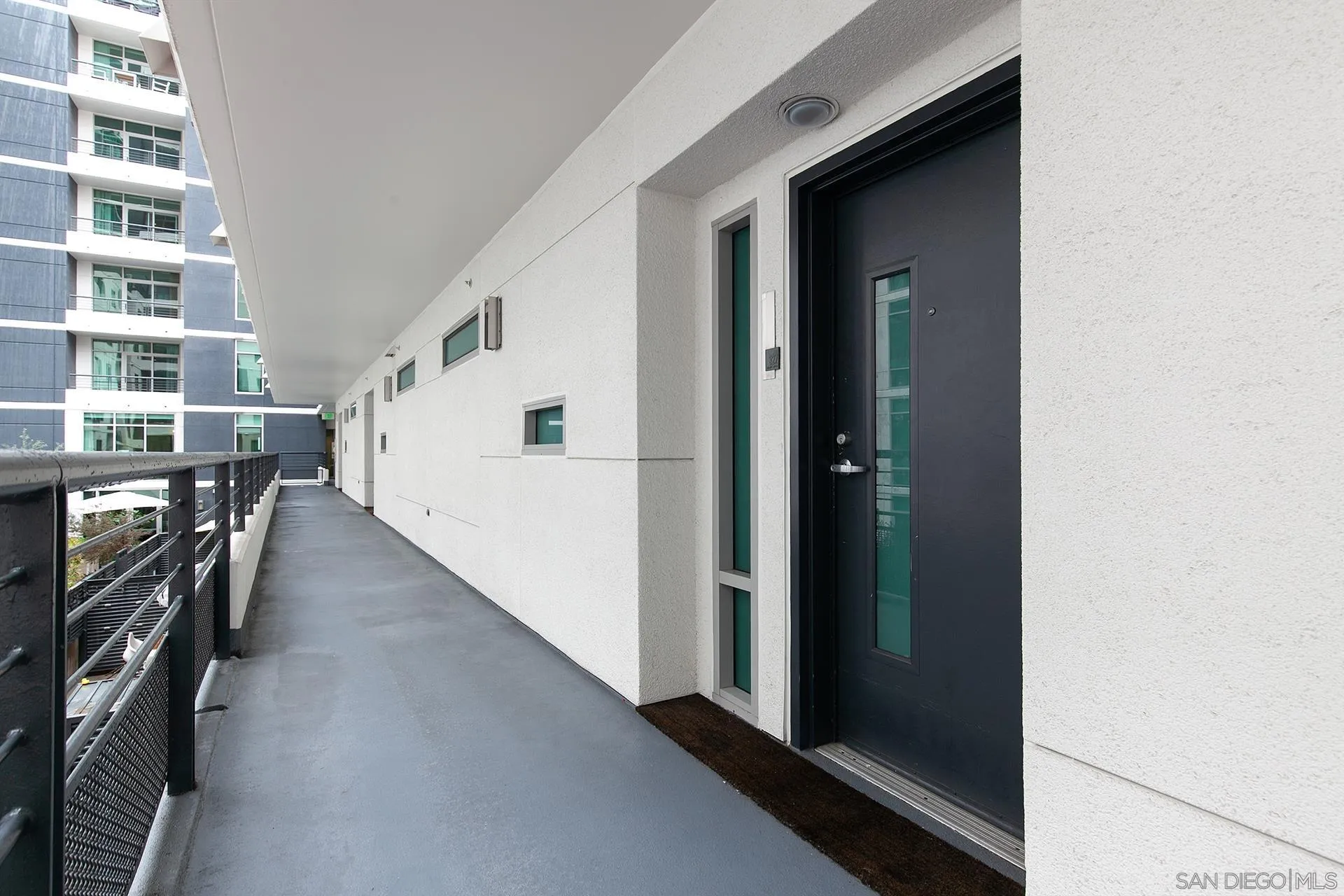 425 W Beech St Unit 327