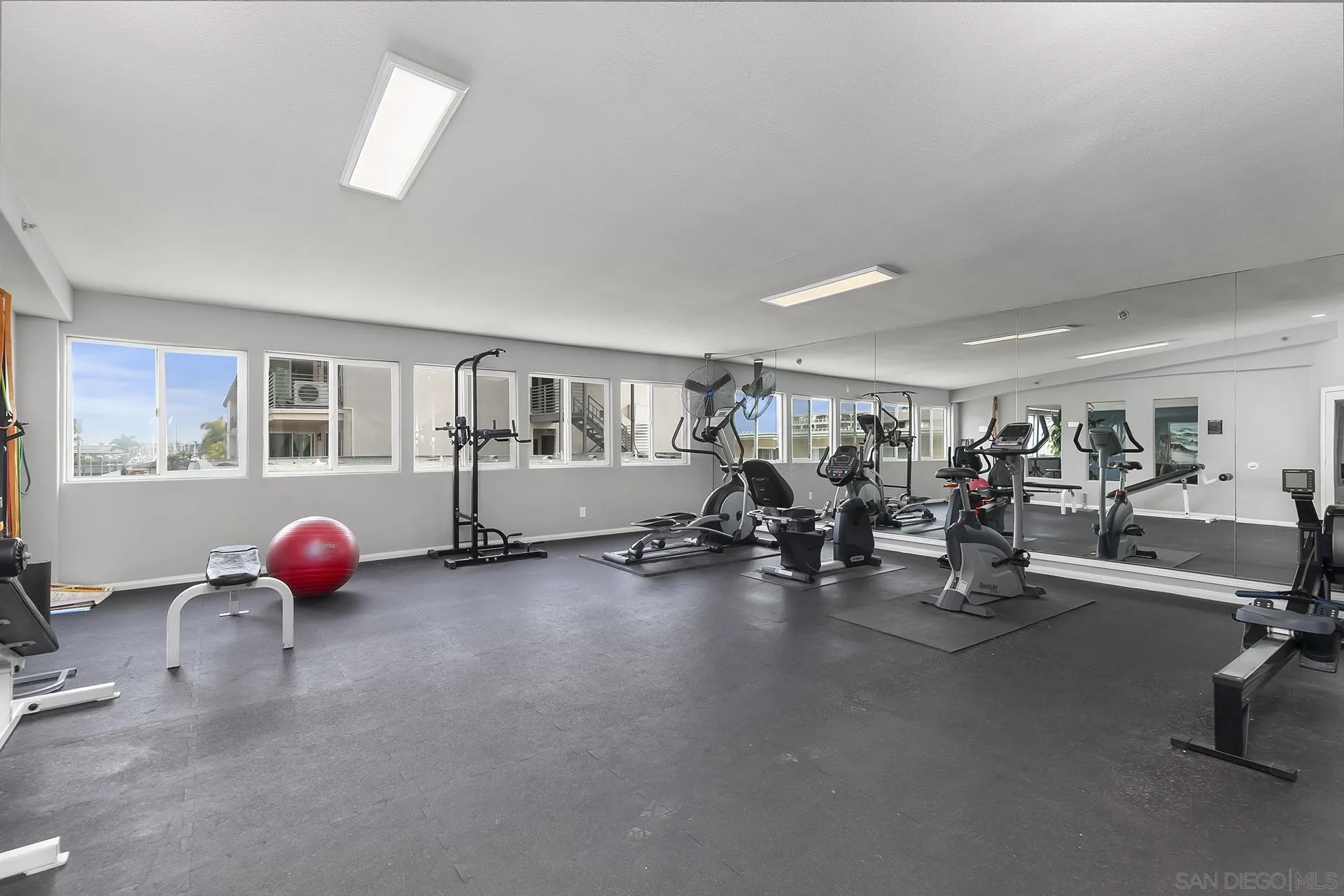 1021 Scott St Unit 225