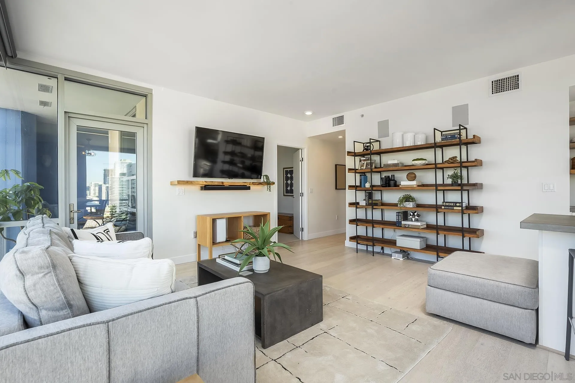 321 10th Ave Unit 2101