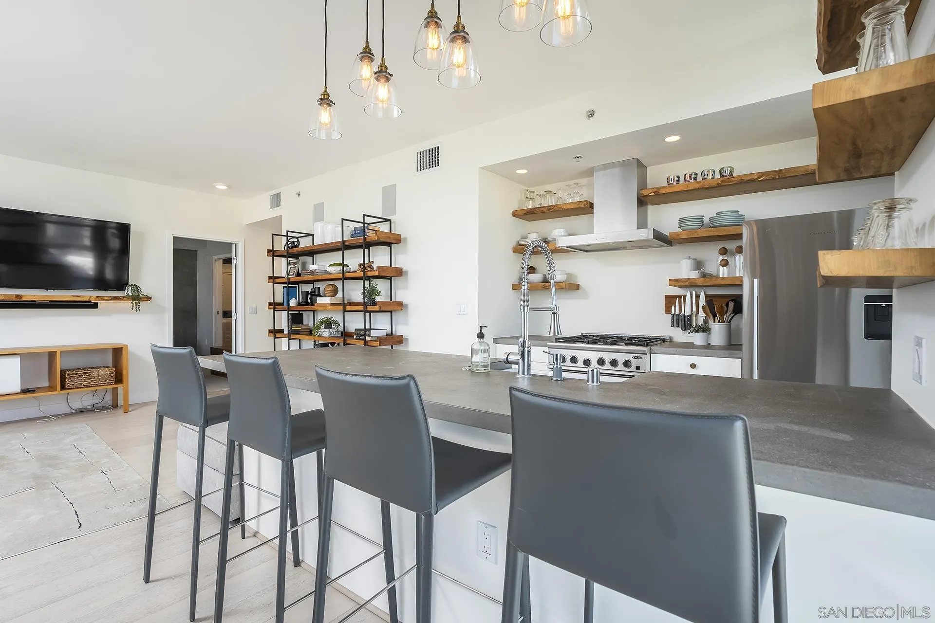 321 10th Ave Unit 2101