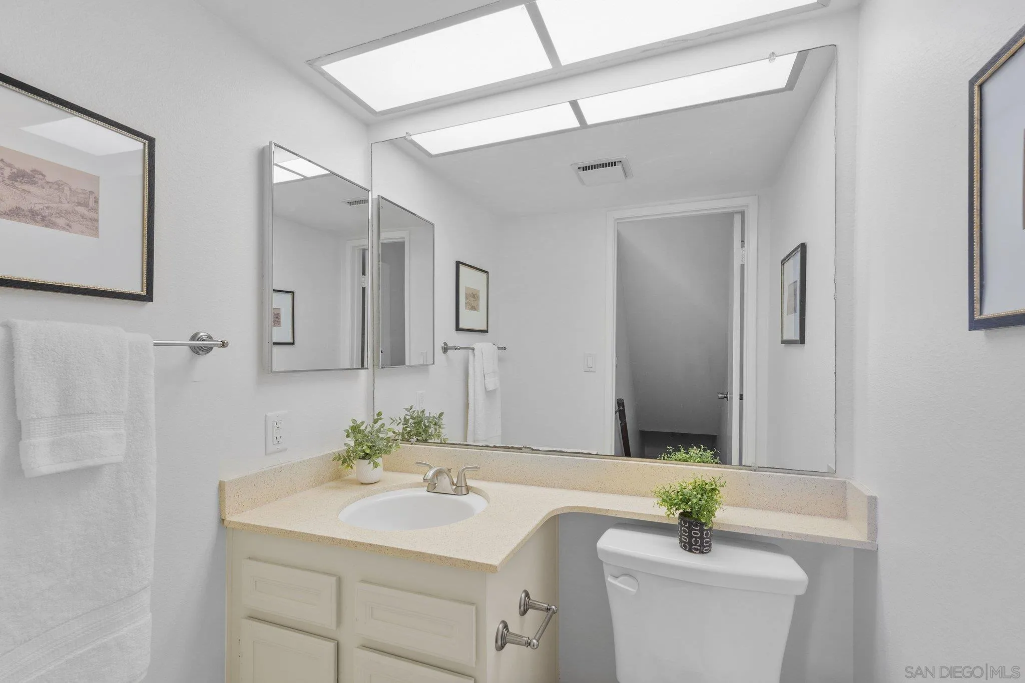 5430 Linda Vista Unit 7