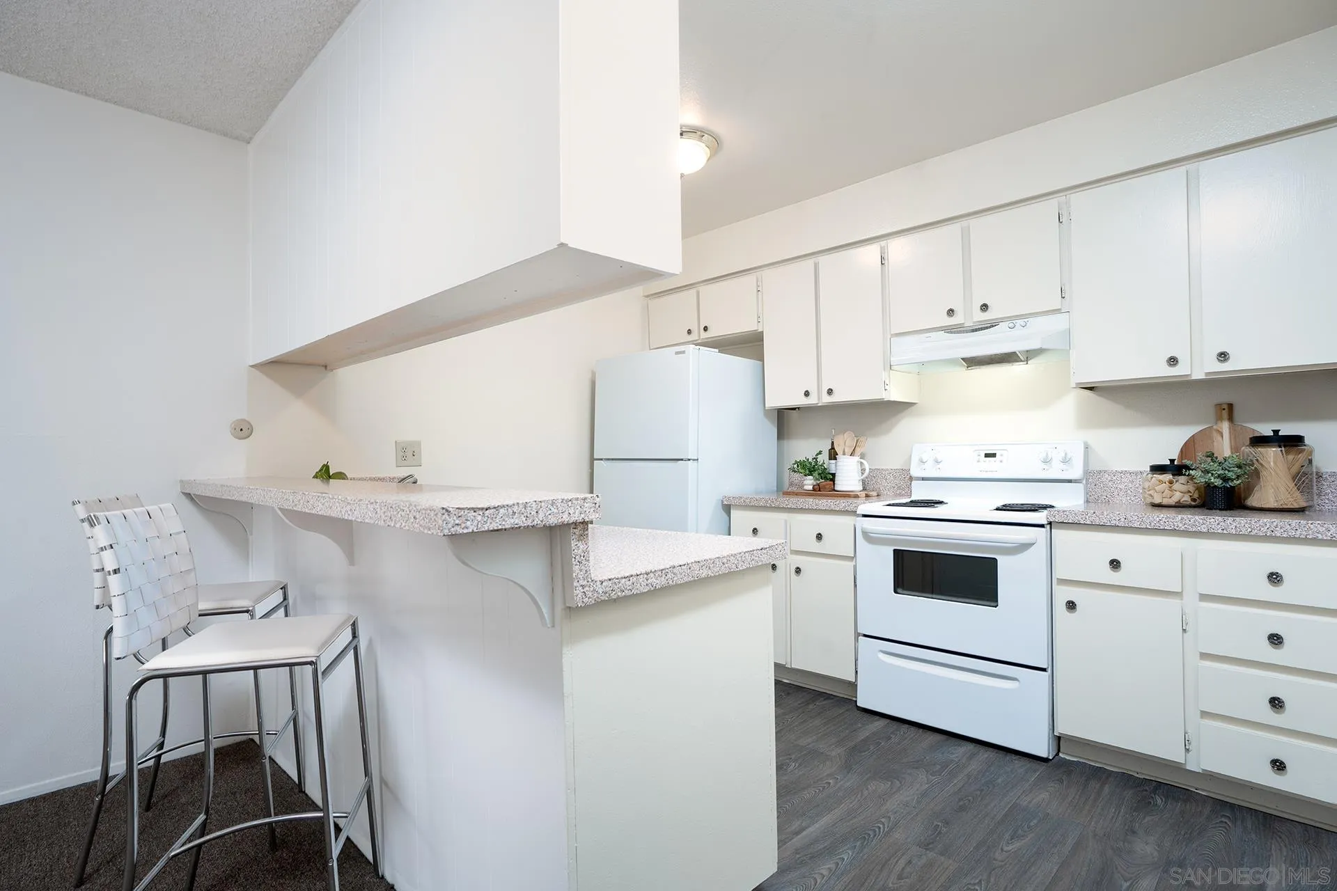 3982 Valeta Unit 273