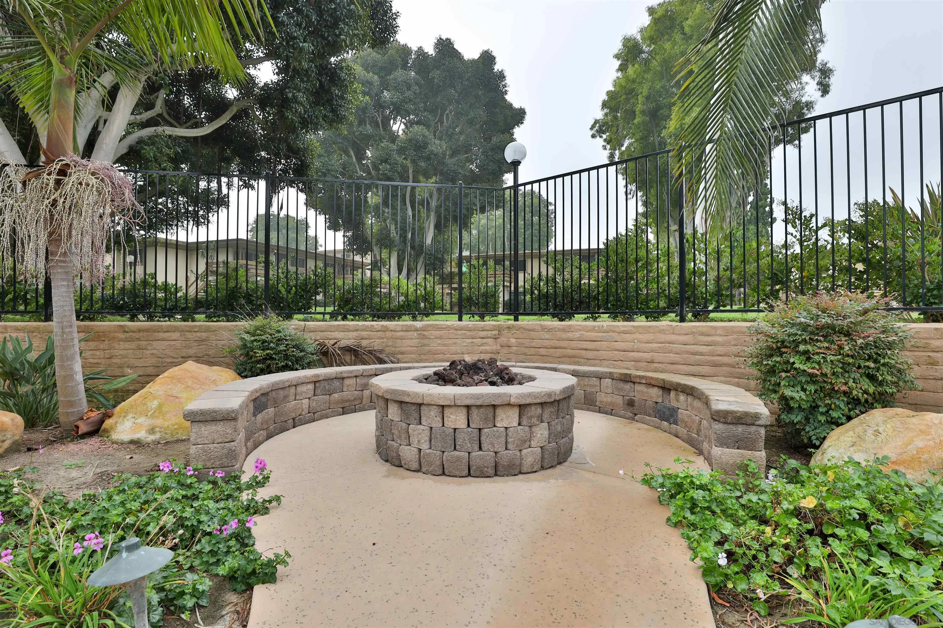 3982 Valeta Unit 273