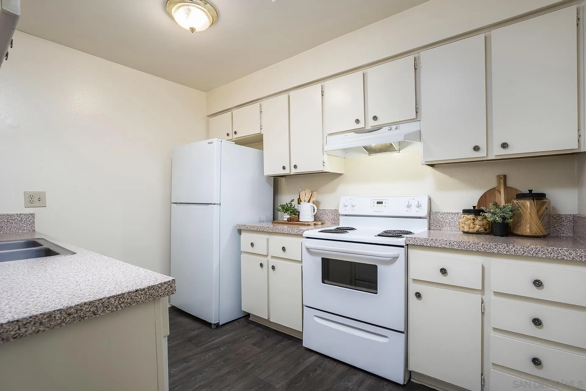 3982 Valeta Unit 273