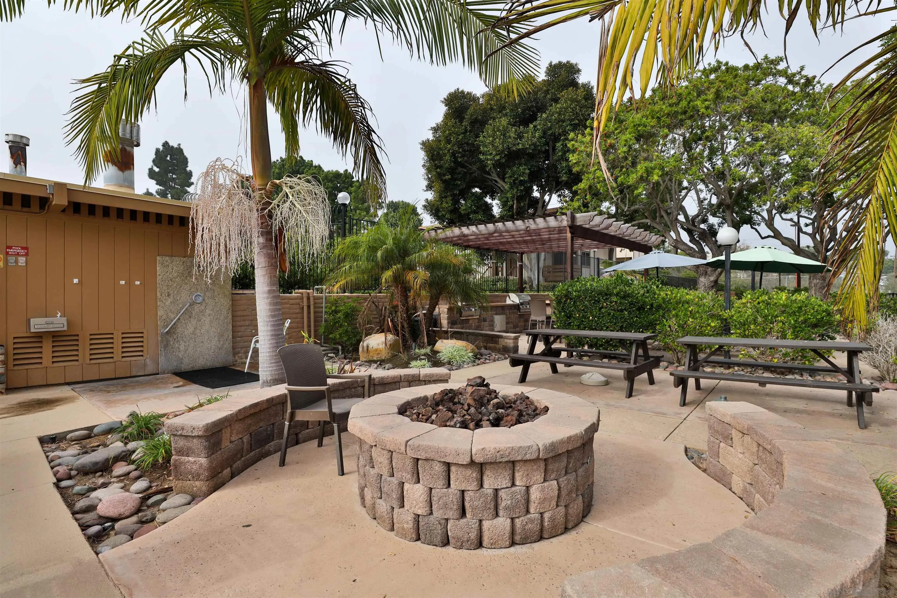 3982 Valeta Unit 273