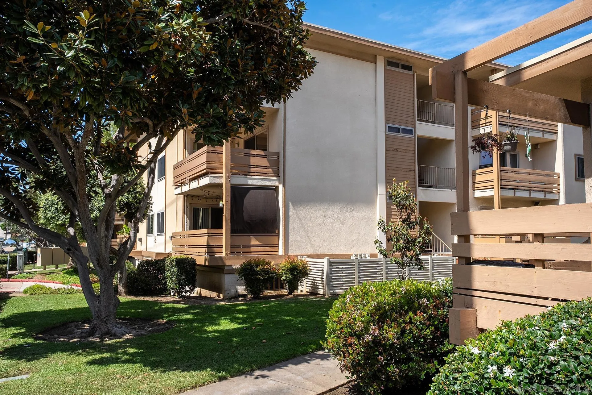 3982 Valeta Unit 273