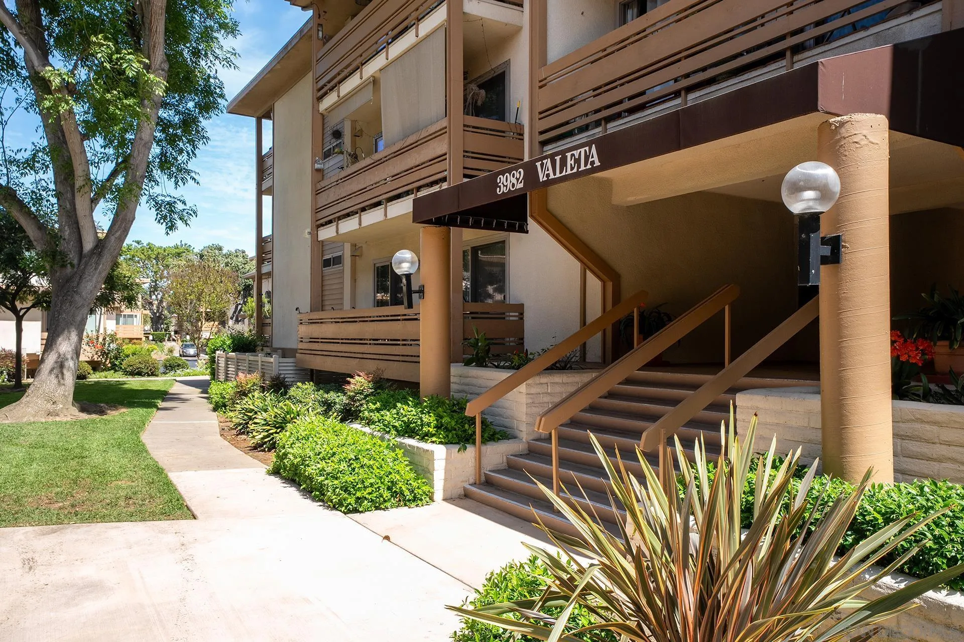 3982 Valeta Unit 273