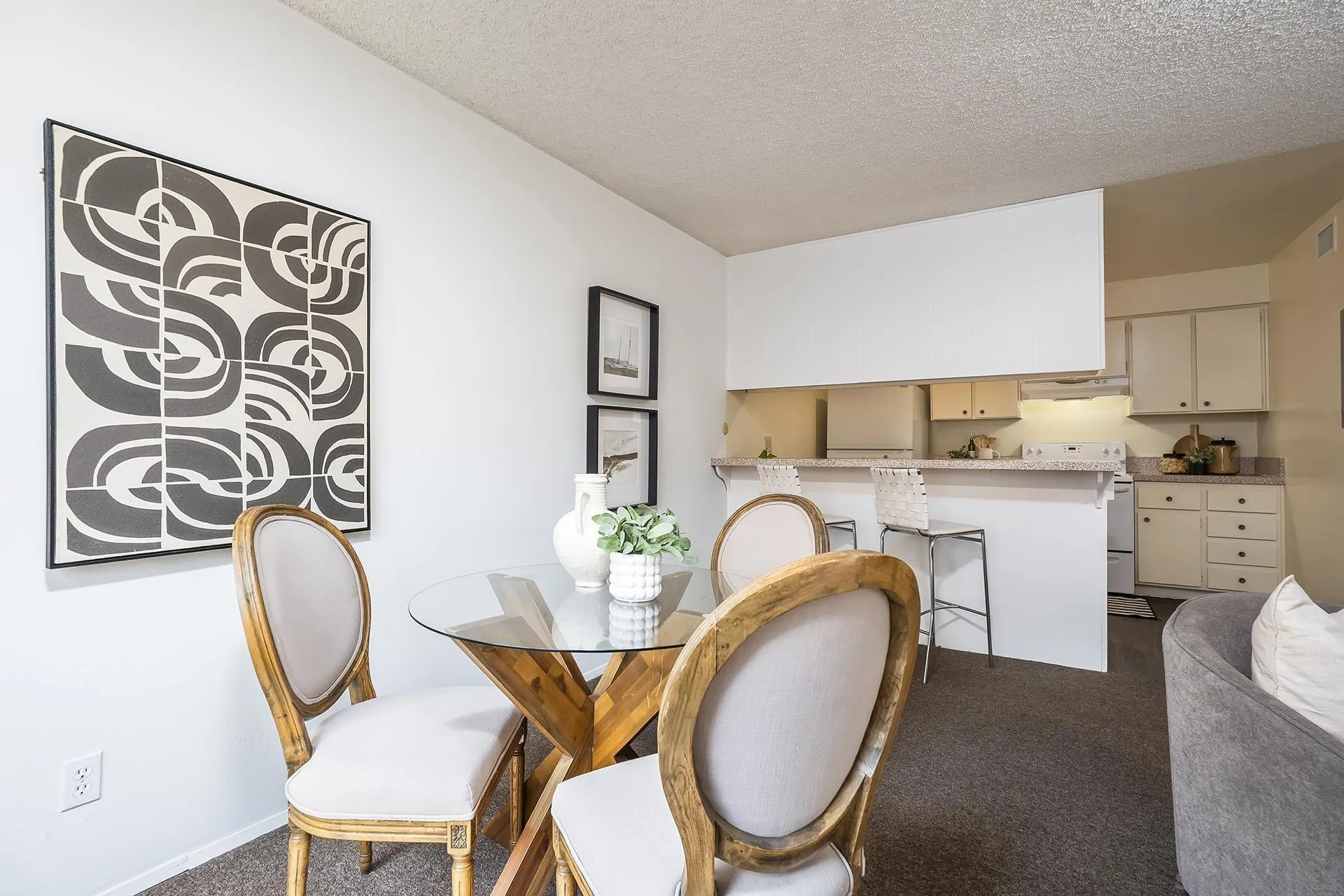 3982 Valeta Unit 273