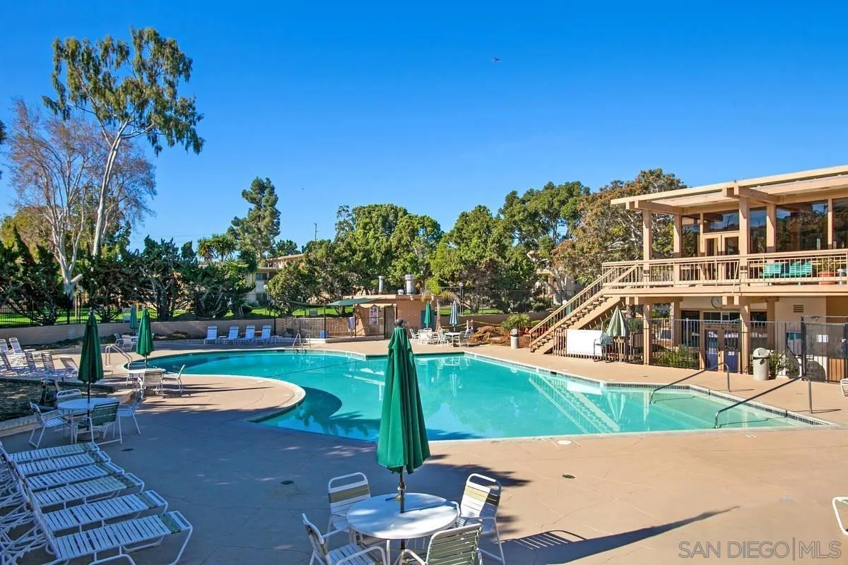 3982 Valeta Unit 273