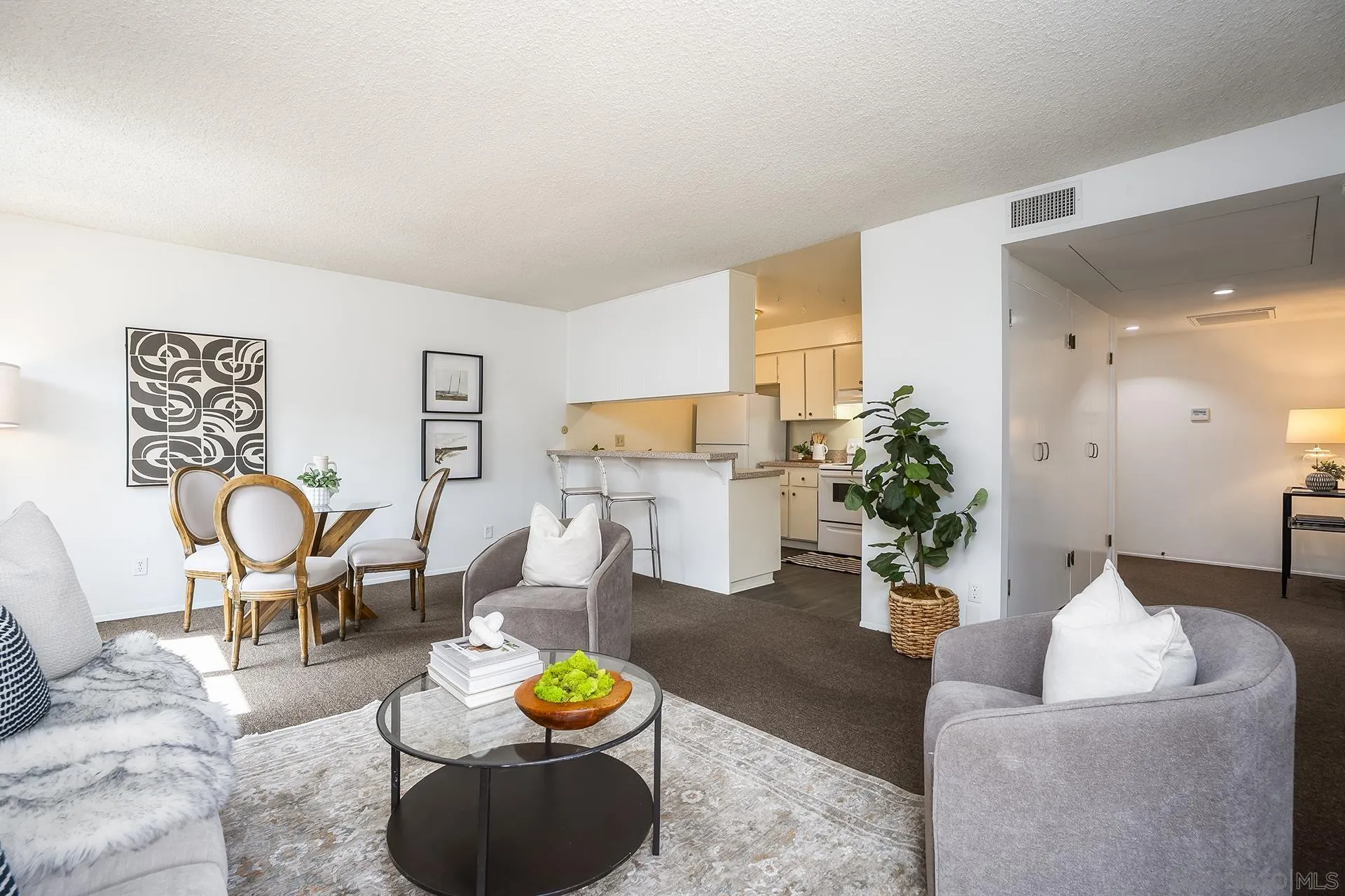 3982 Valeta Unit 273