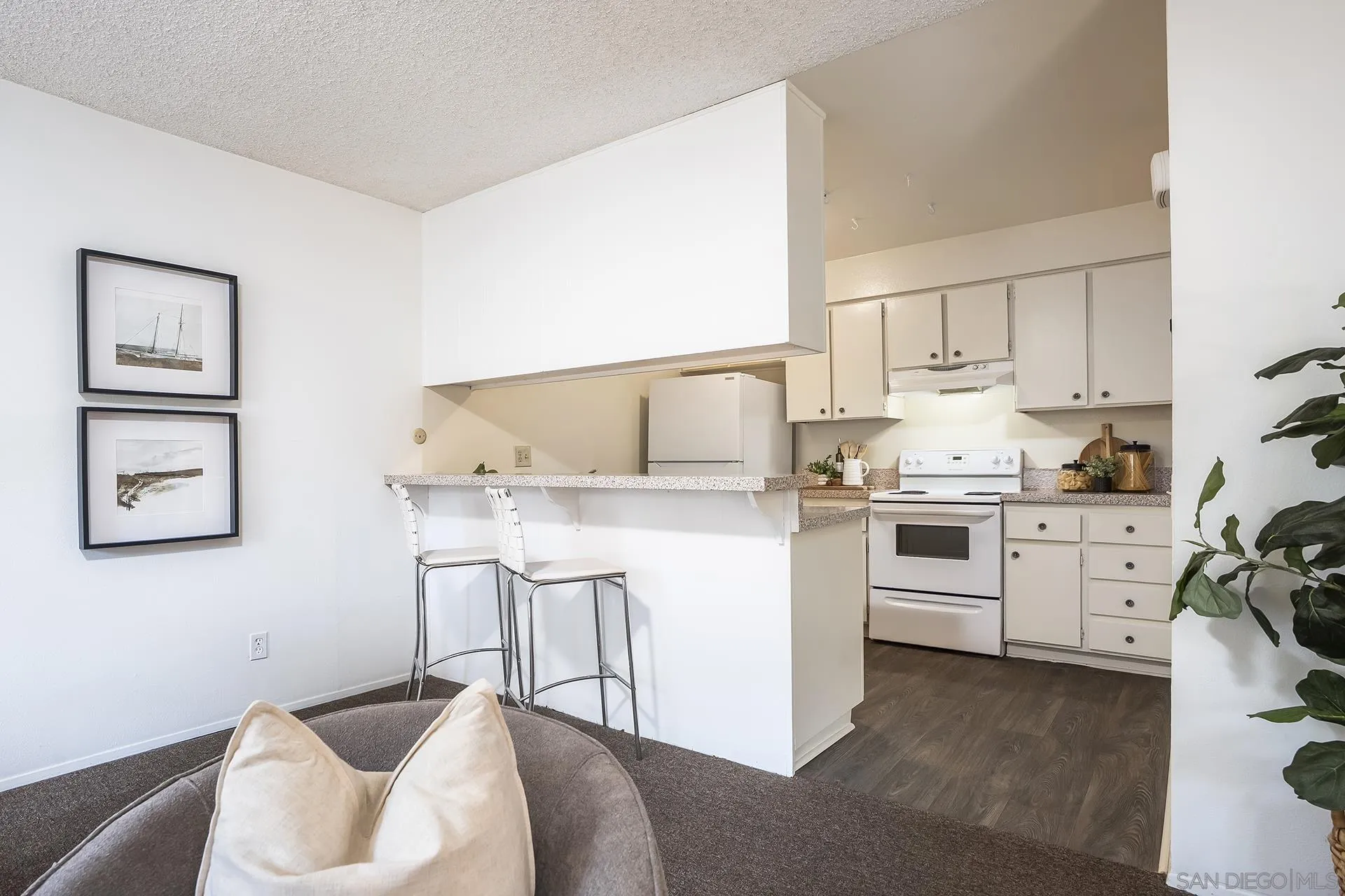 3982 Valeta Unit 273