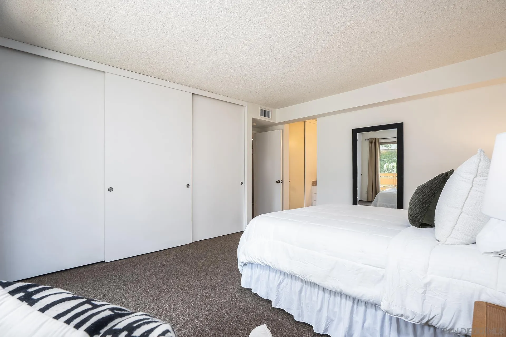 3982 Valeta Unit 273