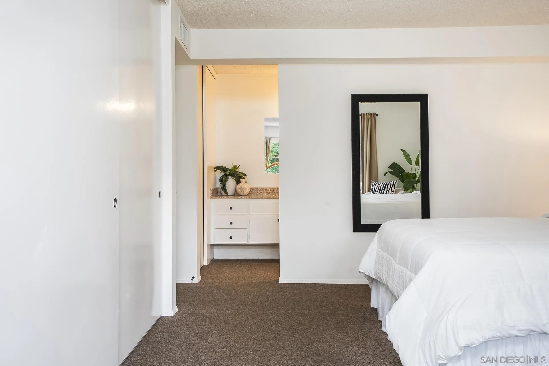 3982 Valeta Unit 273