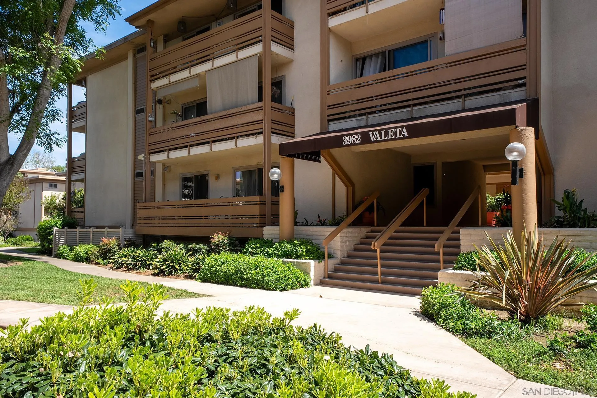 3982 Valeta Unit 273