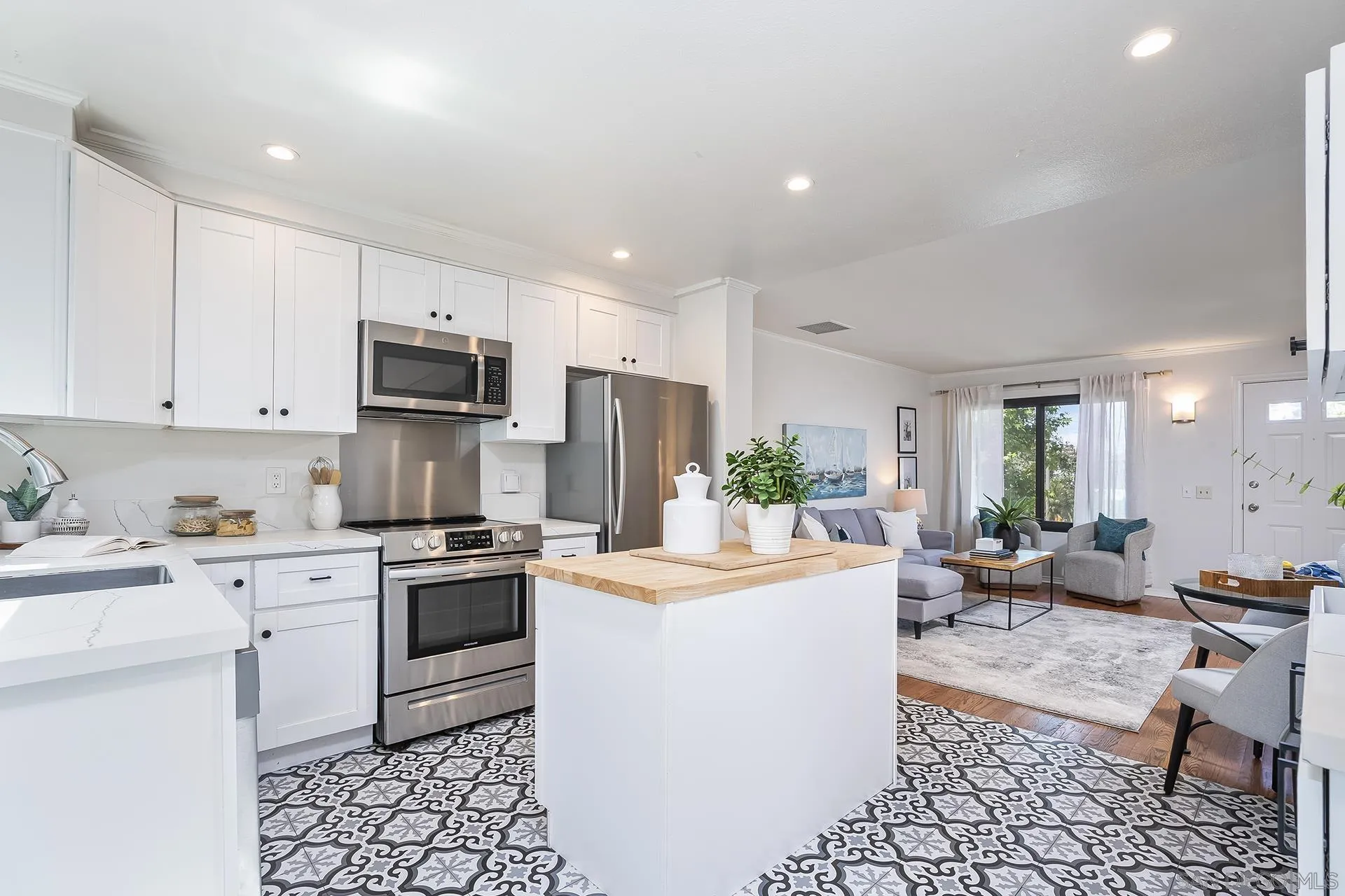 2232 Caminito Pajarito Unit 112